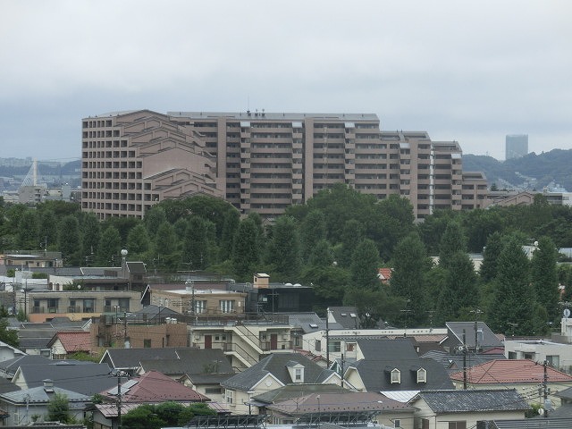 美しい桜並木と一橋大学がシンボル　学園都市・国立_f0141310_851670.jpg