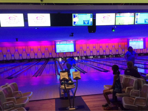 Family Bowling Day! の巻_d0114237_00285844.jpg