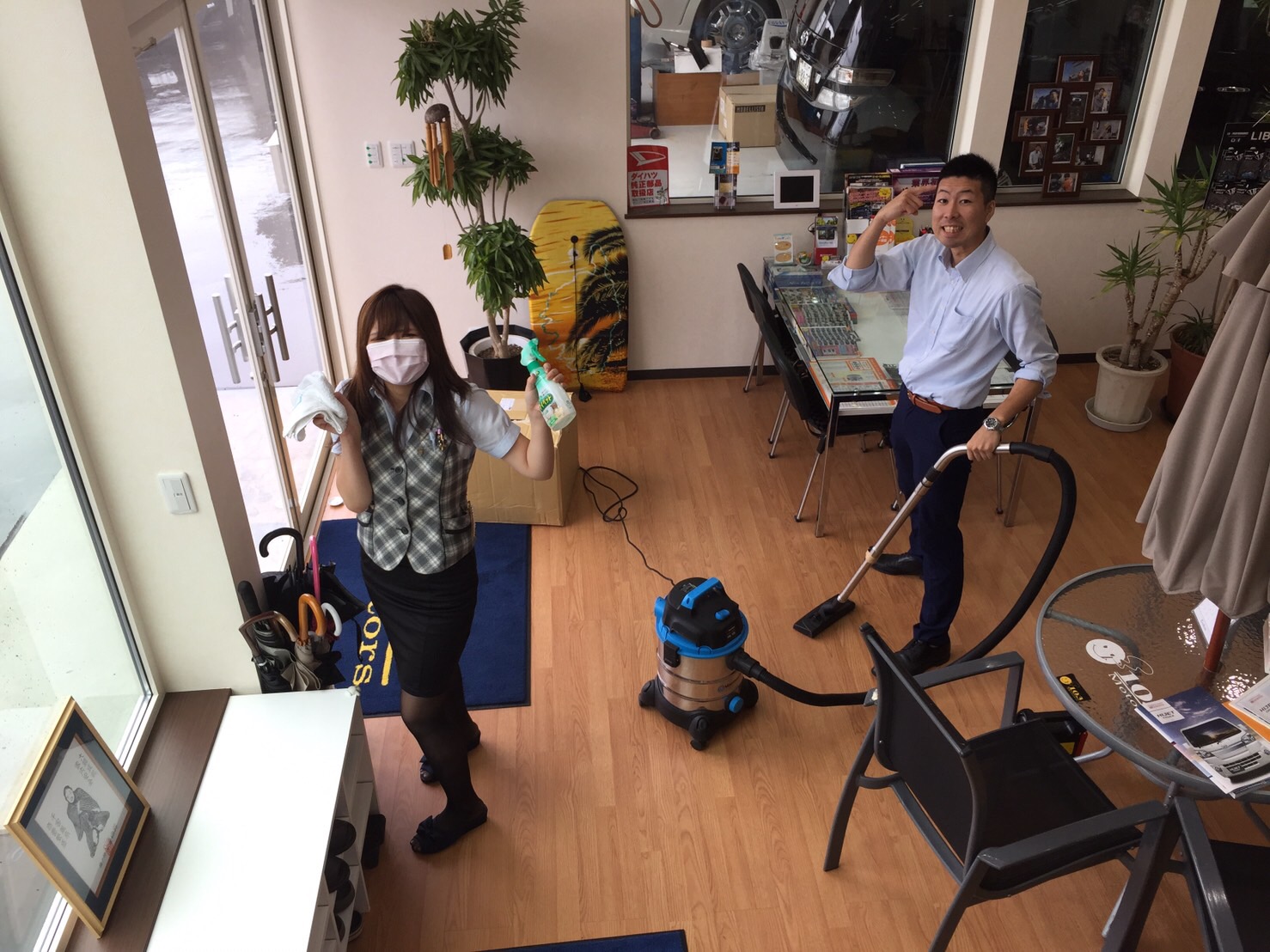 8月23日 火曜日のひとログヽ( ‘ω’ )ノ ドバイからランクル200ディーゼル到着♫_b0127002_17173217.jpg