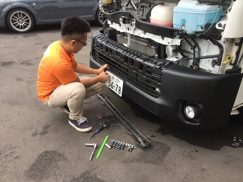 8月23日 火曜日のひとログヽ( ‘ω’ )ノ ドバイからランクル200ディーゼル到着♫_b0127002_1738445.jpg