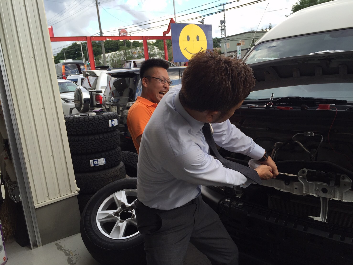 8月23日 火曜日のひとログヽ( ‘ω’ )ノ ドバイからランクル200ディーゼル到着♫_b0127002_17393385.jpg