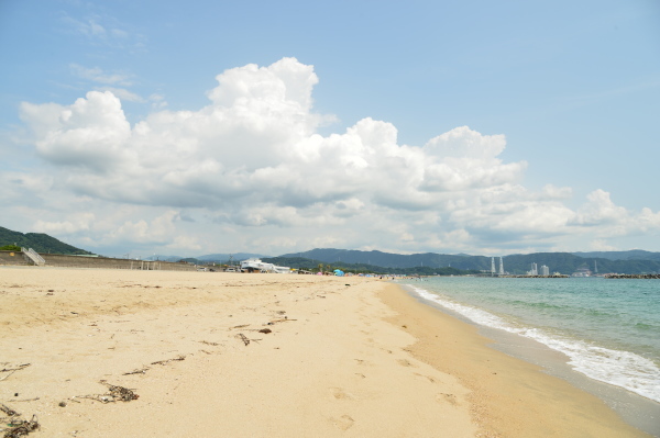 片男波海岸　海・川_c0367107_12282654.jpg