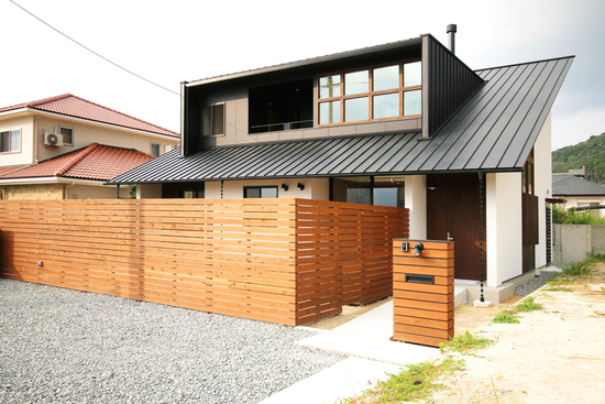 自然派の2世帯住宅!_e0029115_1640234.jpg