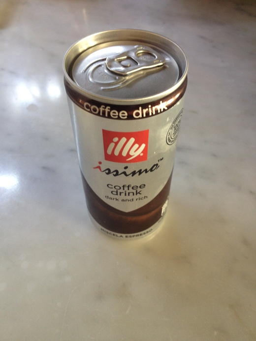 本気で驚いたイタリアで初めて見る缶飲料_a0136671_1265474.jpg