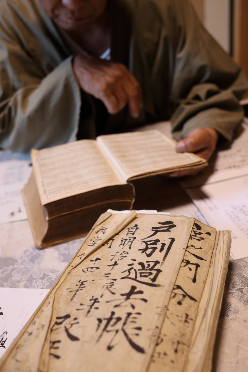 小松島市 先祖の菩提寺の住職に話を伺う_b0061717_2253943.jpg