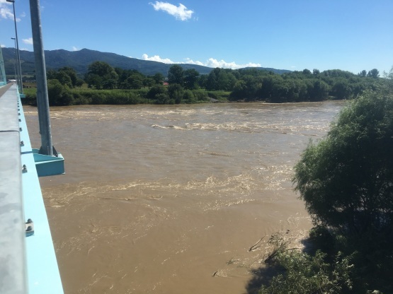 石狩川が氾濫し、深川市内にも影響が…_a0356060_13475415.jpg