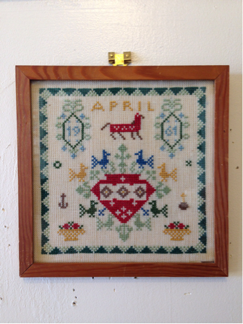 ヴィンテージ刺繍壁掛け(DENMARK)_c0139773_14094051.jpg