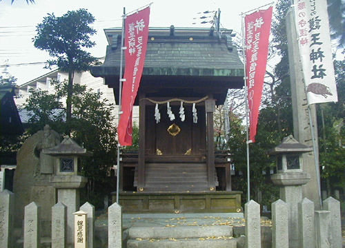 ●神社の造形―護王神社、その2_d0053294_16242034.jpg