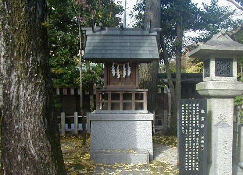 ●神社の造形―護王神社、その２_d0053294_16245716.jpg