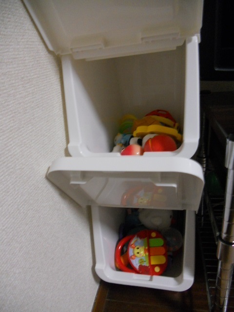 子供のオモチャ収納遍歴 ほぼ100均で片付け収納に挑戦 子供のオモチャ収納遍歴 ほぼ100均で片付け収納に挑戦