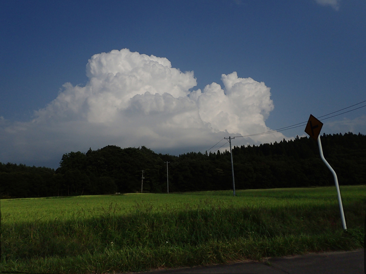 目名の雲_e0039759_1054165.jpg