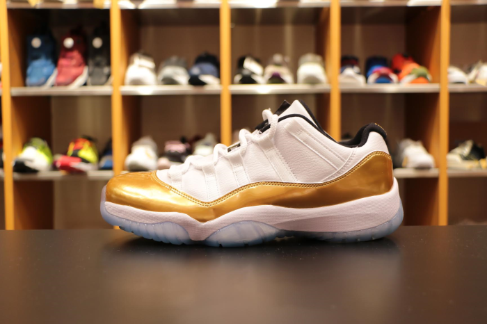 8月27日発売！AIR JORDAN 11 RETRO LOW_b0142780_12433433.png