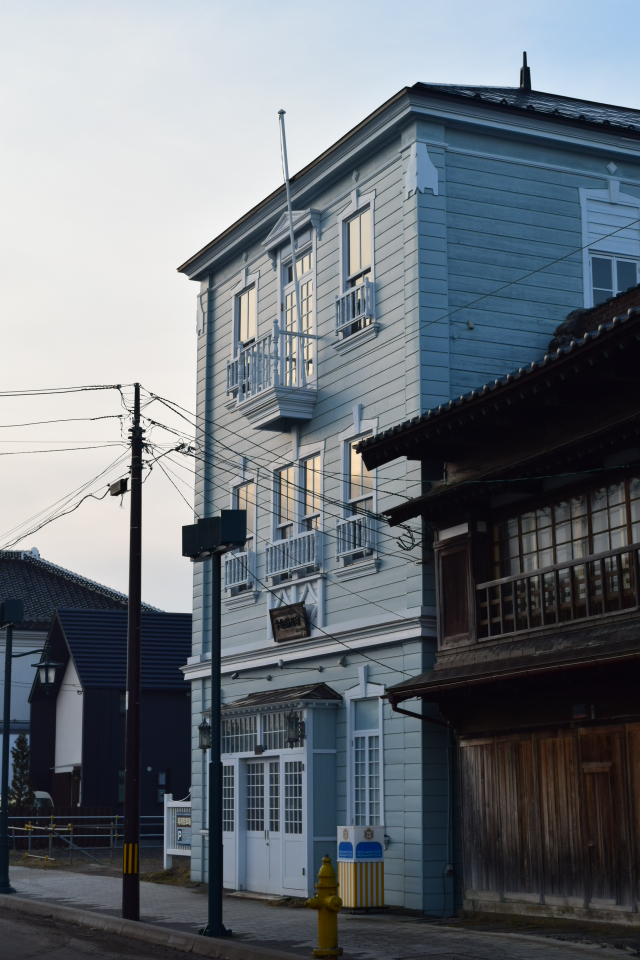 函館市弁天町の旧堤商会(函館の建築再見)_f0142606_4331655.jpg