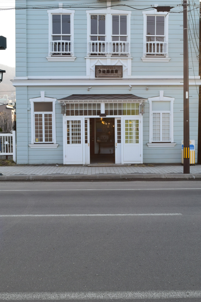 函館市弁天町の旧堤商会(函館の建築再見)_f0142606_4373922.jpg
