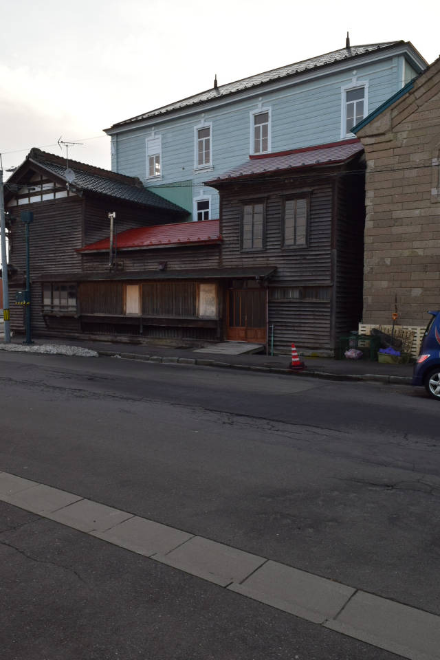 函館市弁天町の旧堤商会(函館の建築再見)_f0142606_5324158.jpg