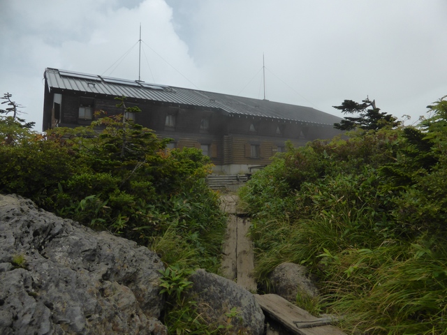 苗場山 2145m その② 超ラッキーのギリギリセーフ！_b0298887_2325641.jpg