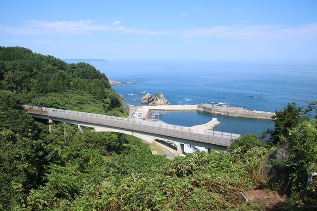 藤田八束の三陸鉄道を訪ねて@東日本大震災からの復興・・・三陸の美しい海、三陸鉄道からの絶景、久慈市を訪ねて_d0181492_08563975.jpg