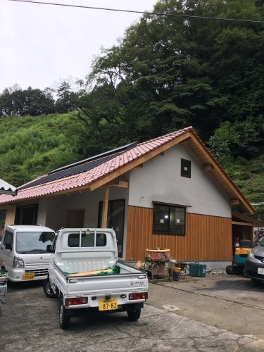 谷川沿いのソーラーハウスing_d0087595_08211926.jpeg