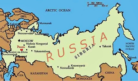 ロシア・ペンザ動物園のベルィに夏の旧舎最後の特別給餌 ~ ロシア地方都市動物園の素朴なイベント_a0151913_15231595.jpg