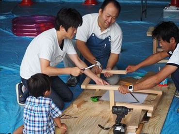 親子木工教室を開催しました。_a0059217_19582182.jpg