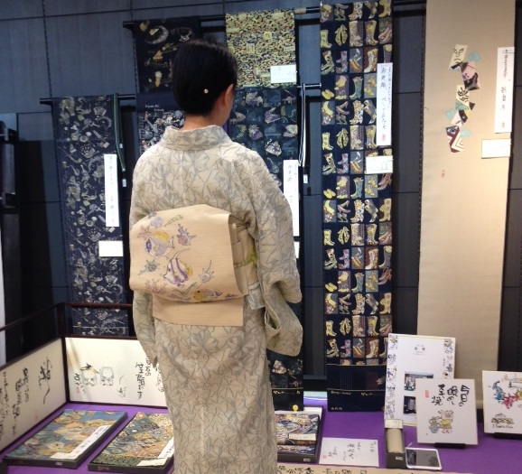 人見敏男さんの麻帯と小千谷縮で織屋さんの展示会へ。_f0181251_18195430.jpg