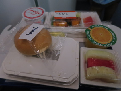 ANA844機内食；早朝羽田に着く前に食べる カレー的な朝ごはん_c0212604_21521899.jpg