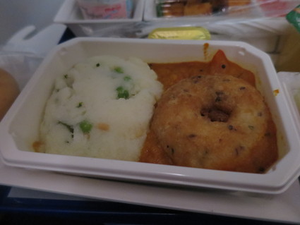 ANA844機内食；早朝羽田に着く前に食べる カレー的な朝ごはん_c0212604_21524038.jpg