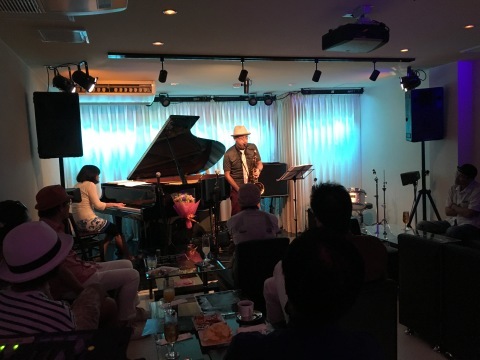 Jazzlive comin 広島  本日水曜日のライブ！_b0115606_12050754.jpeg