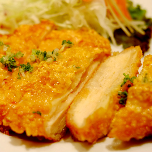 「銀座 Cafe & Pub Amber(アンバー)の鶏竜田揚げ 甘酢ソース」_a0000029_9473397.jpg