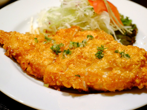 「銀座 Cafe & Pub Amber(アンバー)の鶏竜田揚げ 甘酢ソース」_a0000029_9514744.jpg