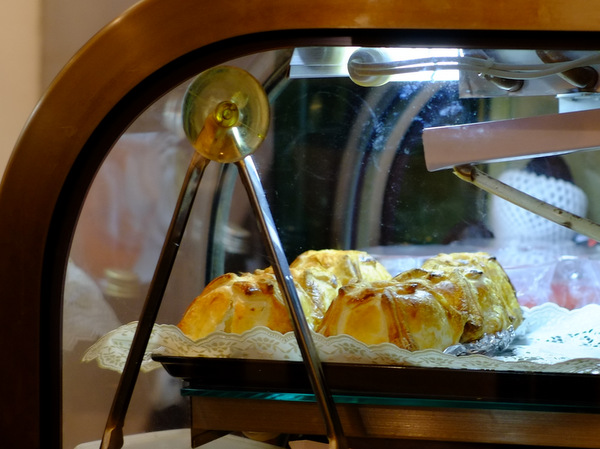 「銀座 Cafe & Pub Amber(アンバー)の鶏竜田揚げ 甘酢ソース」_a0000029_9531088.jpg