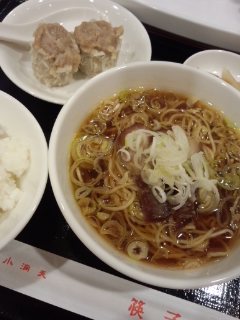 内幸町　小洞天のハーフ叉焼麺セット_f0112873_0244348.jpg