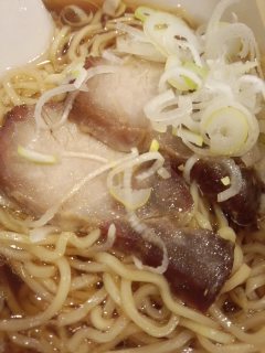 内幸町　小洞天のハーフ叉焼麺セット_f0112873_0271356.jpg