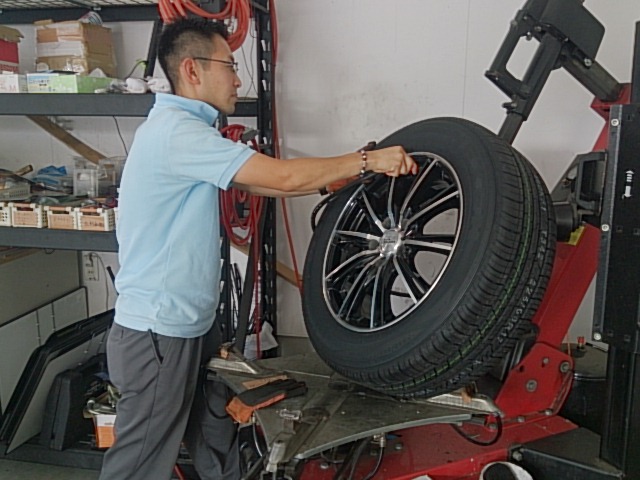 ★新しく入荷したお車達をご紹介ですッ( *´艸`)★(白石店)_c0161601_1649491.jpg