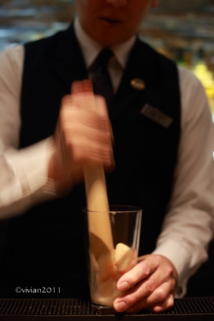 BAR George(ジョージ) ~バーテンダーがもてなす地下の隠れ家~_e0227942_12274356.jpg