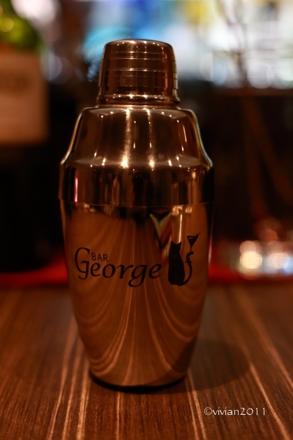 BAR George(ジョージ) ~バーテンダーがもてなす地下の隠れ家~_e0227942_22023696.jpg