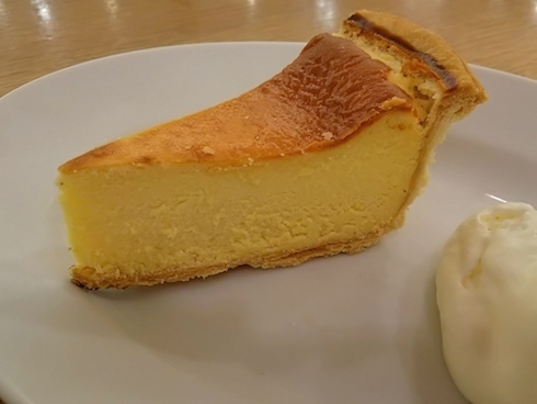 日本橋WELCOME CAFE で チーズケーキを食べてみました。_a0123450_21035629.jpg