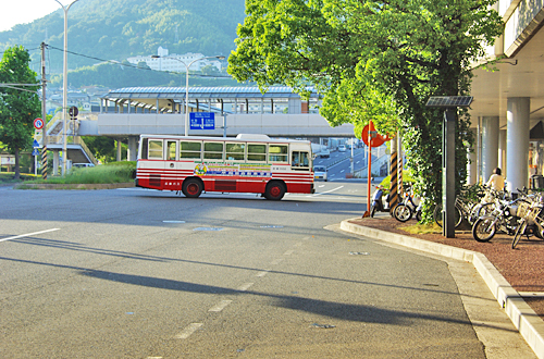 広島バスの1106号車_e0005690_9561220.jpg
