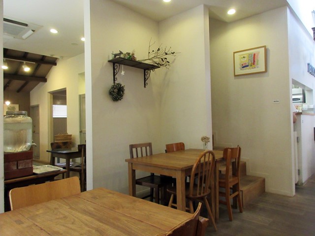 【カフェ ビスキュイ again】_b0009849_9583129.jpg