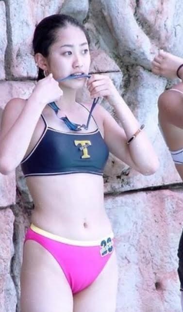 (うつを克服)超絶スタイル チョン・ヘビン マルチな才能と美貌 (お母さまの写真) イ・ジュンギと破局 好きなタイプは??_f0158064_02564072.jpg