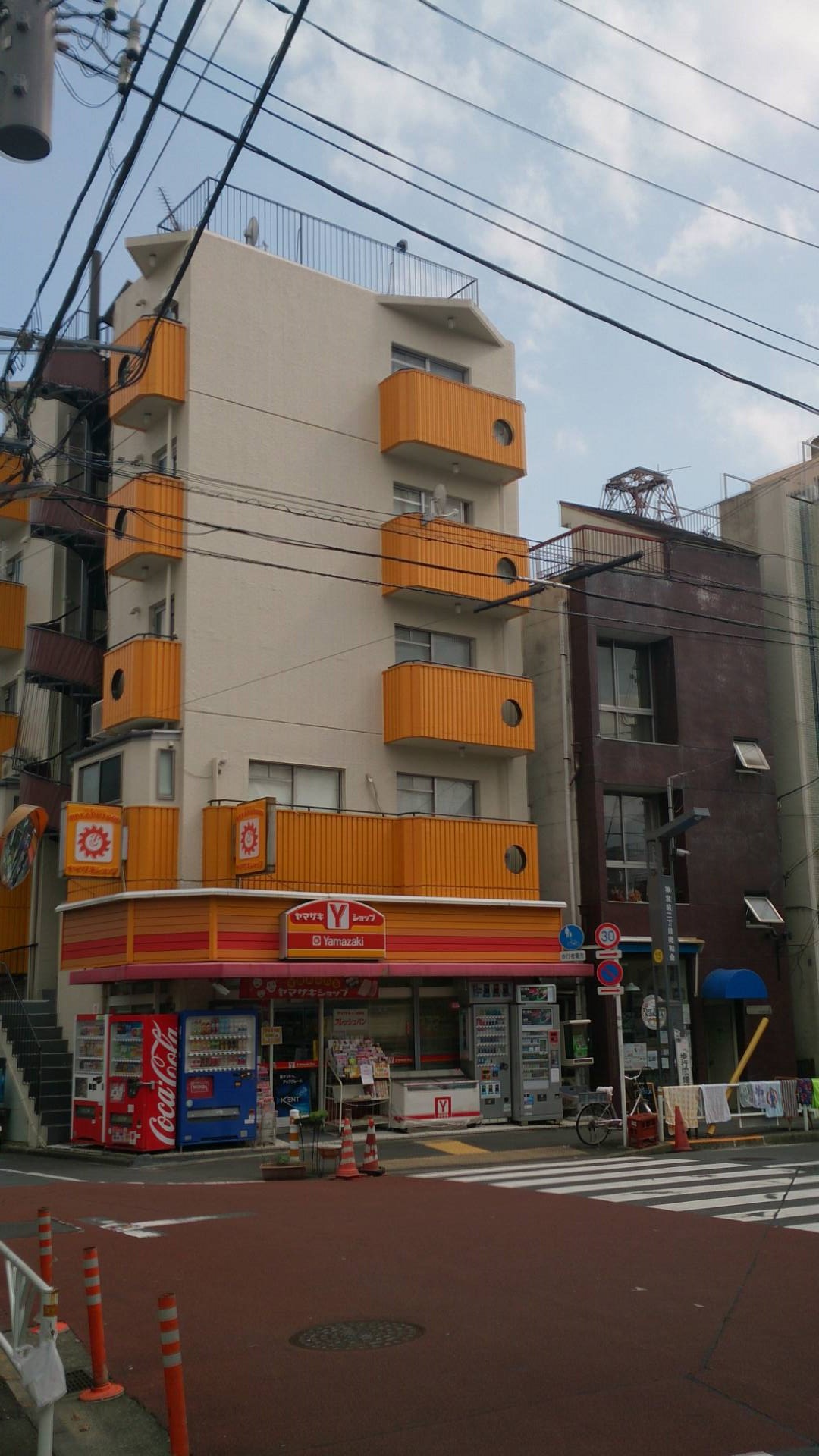 c0002171_75340.jpg