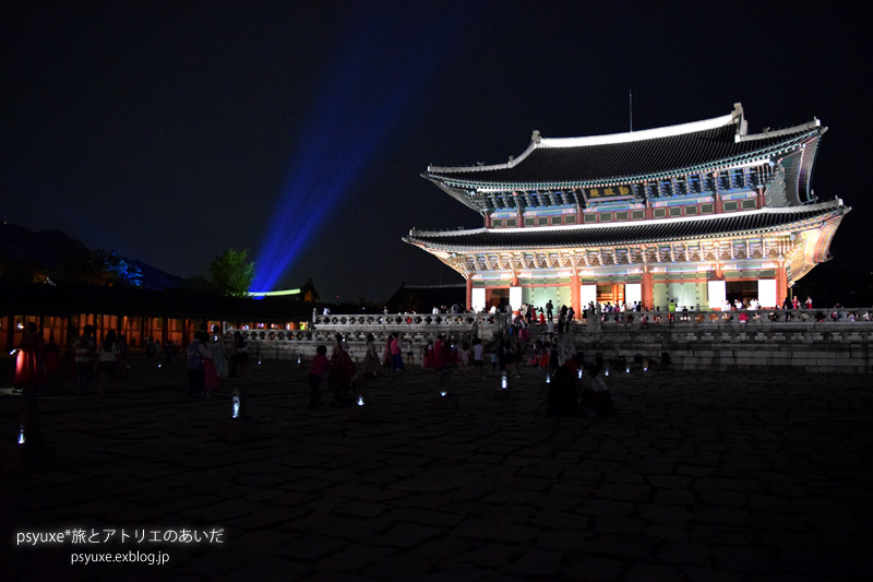 夜間開放期間のライトアップされた景福宮へ行く 2016_e0131432_15240936.jpg