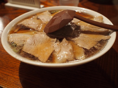 何処と無く懐かしい醤油味の中華ソバ（ラーメン：あべ食堂）_d0245240_2317278.jpg