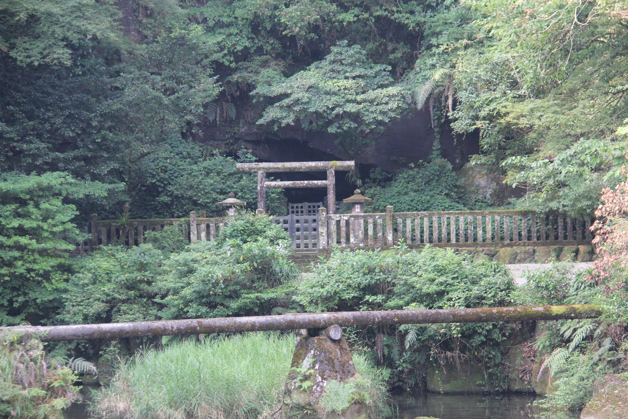 神代三山陵 3 吾平山上陵 鵜葺草葺不合尊と玉依姫の陵墓 ヤスコヴィッチのぽれぽれblog 神代三山陵 3 吾平山上陵 鵜葺草葺不合尊と玉依姫の陵墓 ヤスコヴィッチのぽれぽれblog
