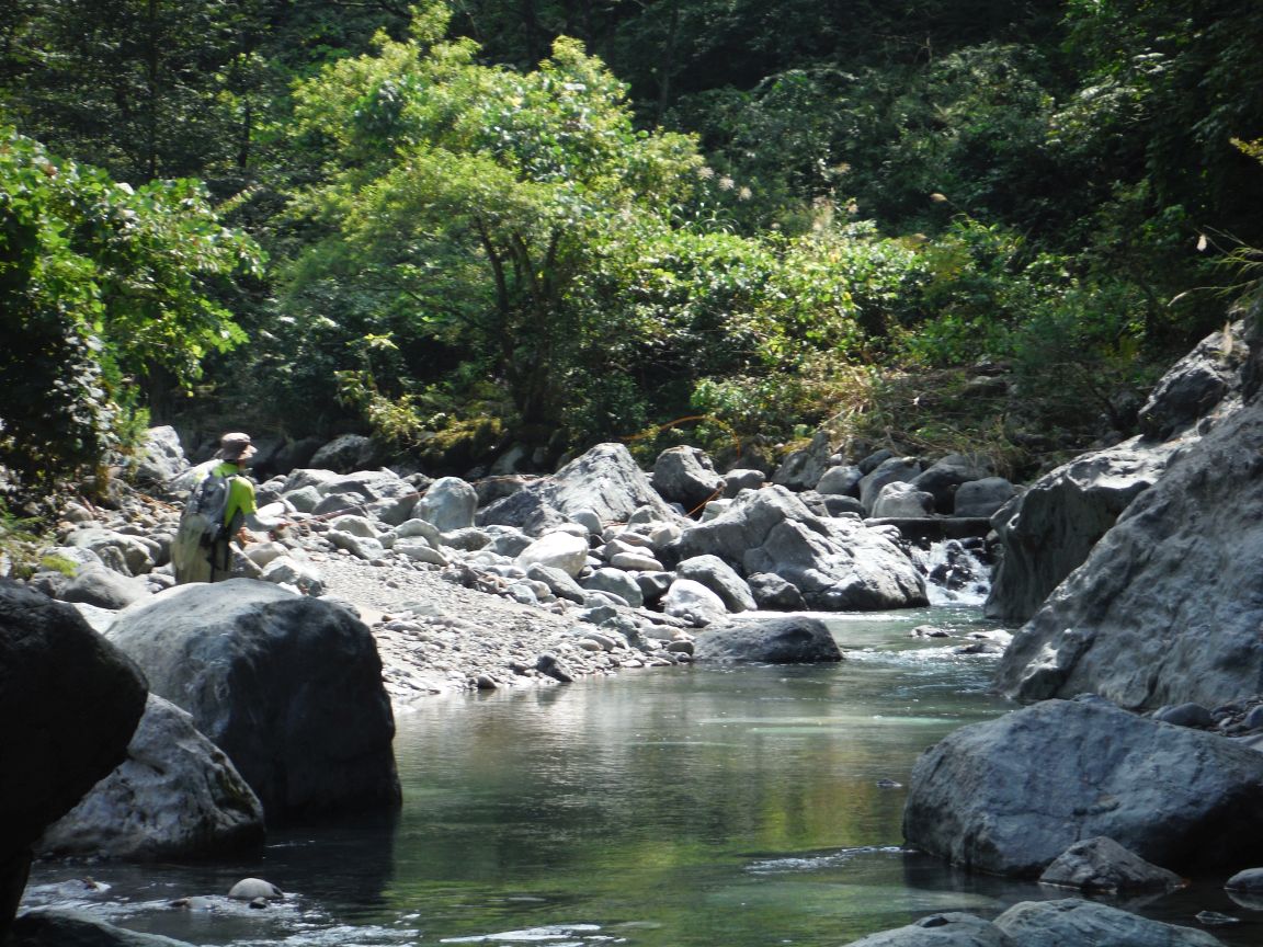 キャンプ・水の碧い渓で２日間釣りをする_b0172805_10261044.jpg