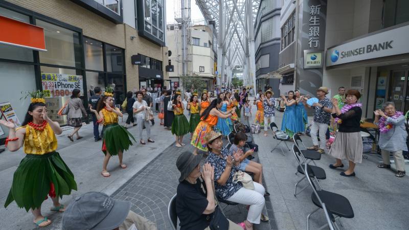 高松フラストリート2016 ③ プルメリア(花)ステージ 新生銀行前 Ⅱ_d0246136_18315545.jpg