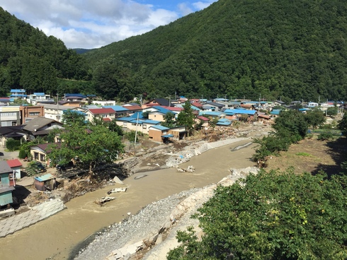 岩泉町中心部から寸断された小川地区周辺〜盛岡からの後方支援を〜_b0199244_4371736.jpg