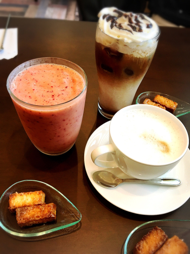 Cafe LEO_e0292546_00411400.jpg