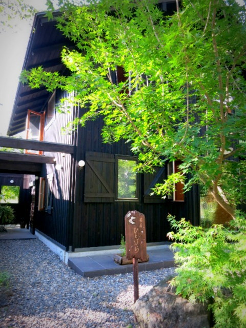 f0236260_02101387.jpg