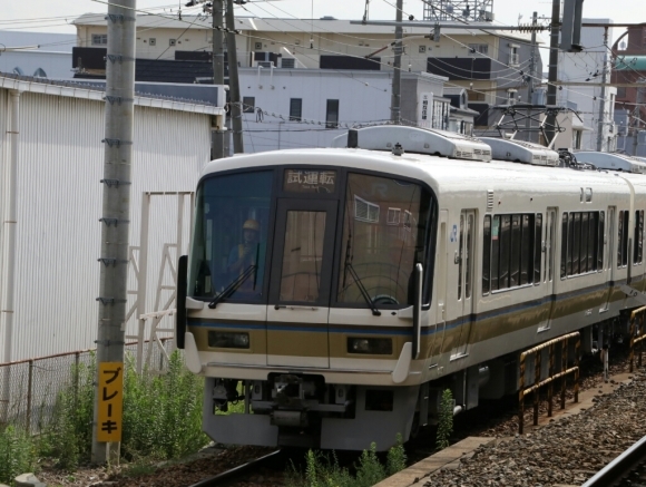 221系  定期メンテ明け   試運転_d0202264_15185659.jpg